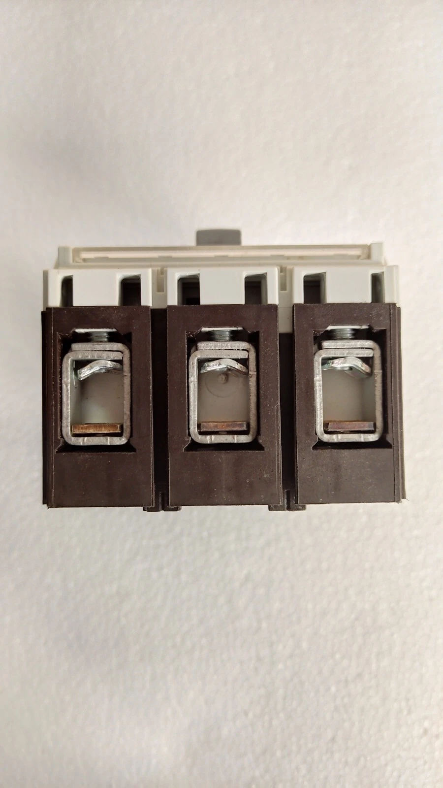 admin/uploads/uploads/Eaton -A100 3 Pole 50 AMP Circuit Breaker_3.webp